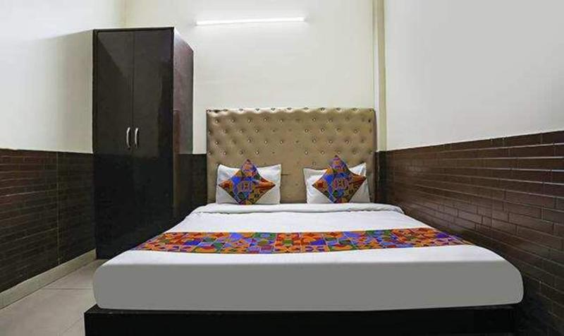 Fabhotel The Lazeez image