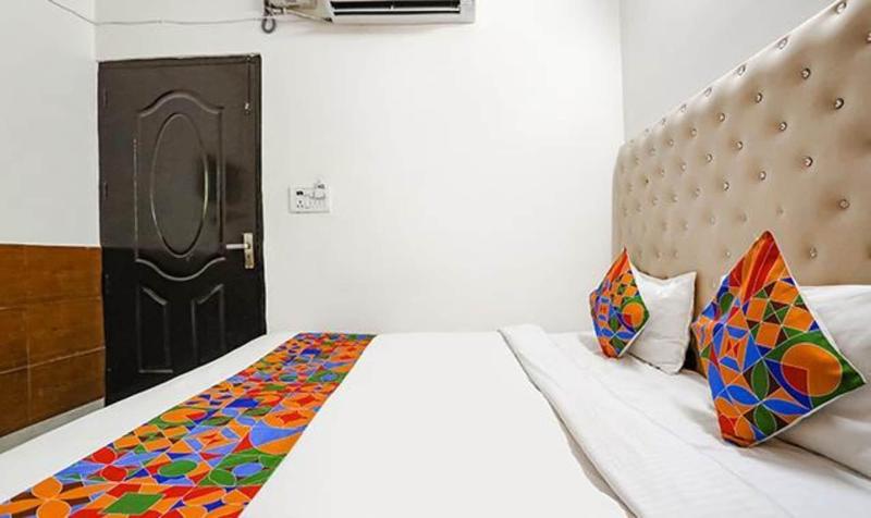 Fabhotel The Lazeez image