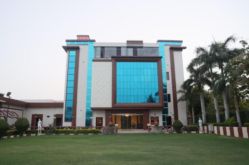 The Grand Siddharth Hotel image