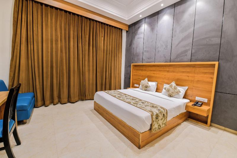 The Grand Siddharth Hotel image