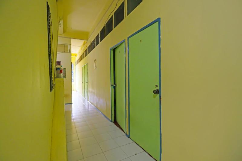 Spot On 92186 Penginapan Lorra image