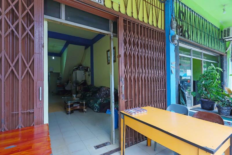 Spot On 92186 Penginapan Lorra image