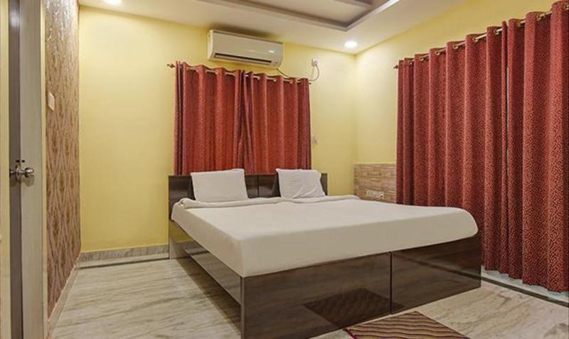 Fabhotel Utsav Palace — view