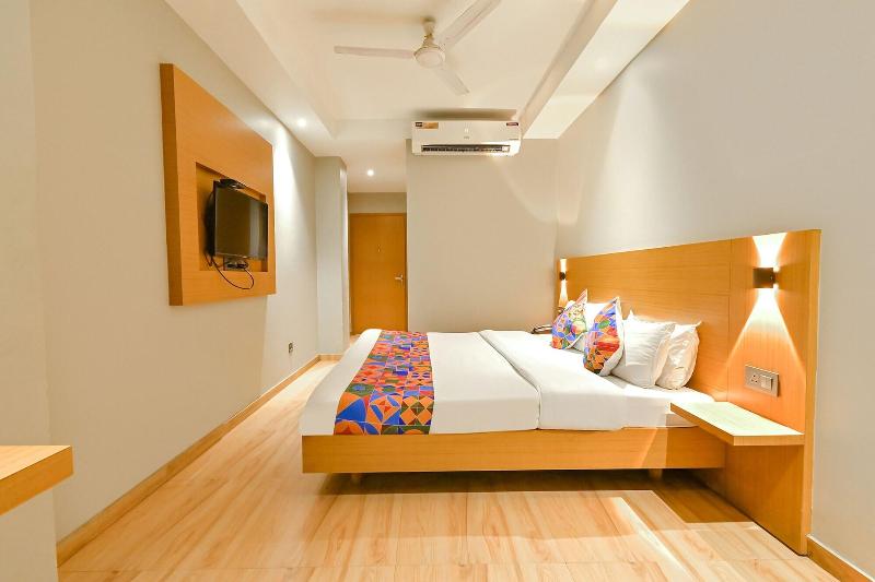 Fabhotel Penthouse image