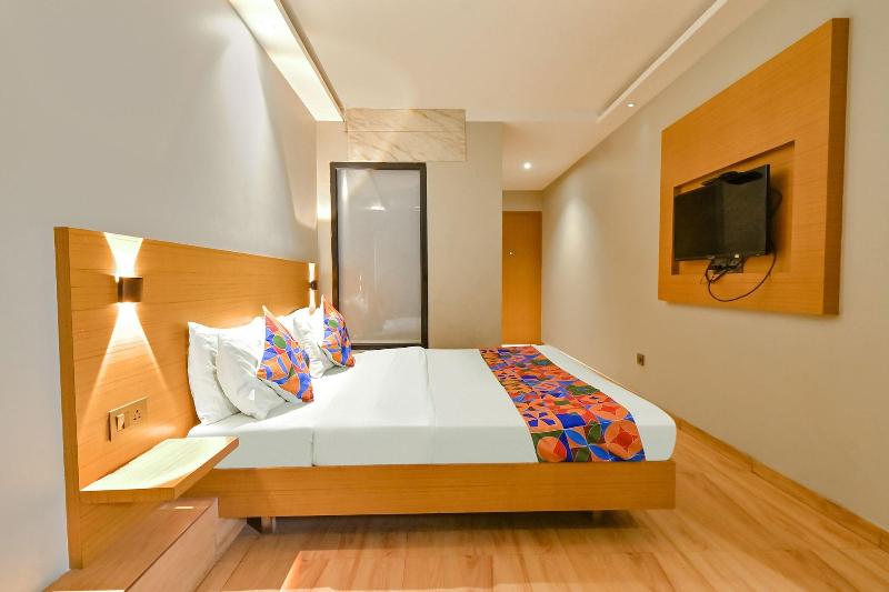 Fabhotel Penthouse image