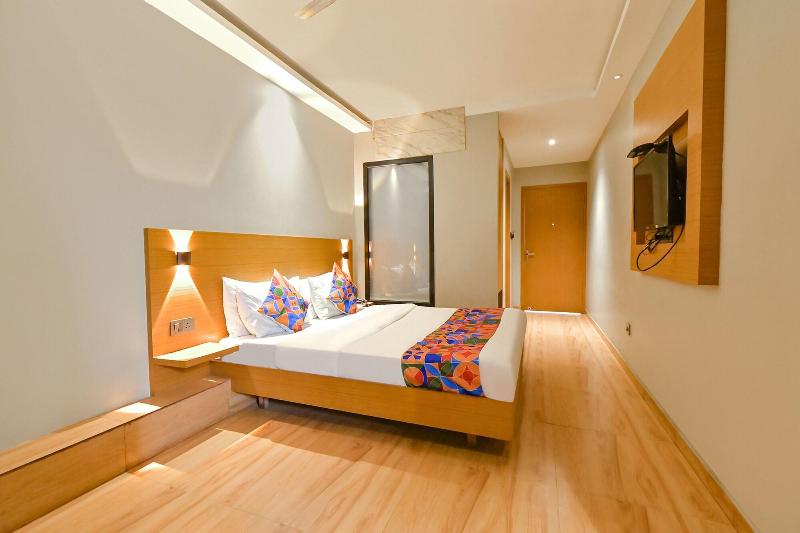 Fabhotel Penthouse image