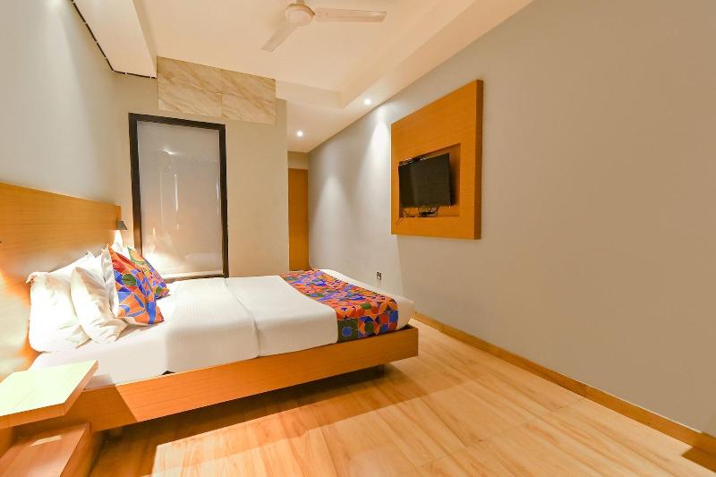 Fabhotel Penthouse image