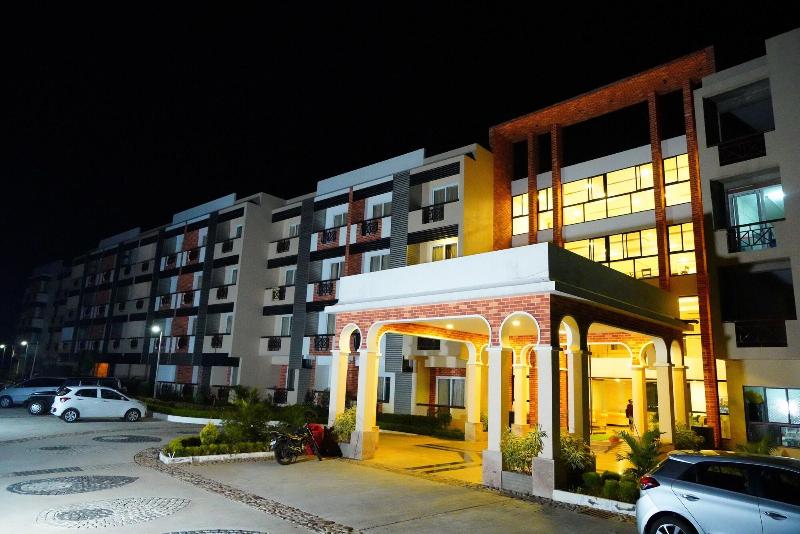 5 Falls Resort
