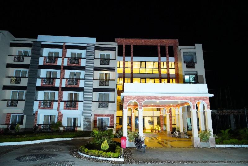 5 Falls Resort