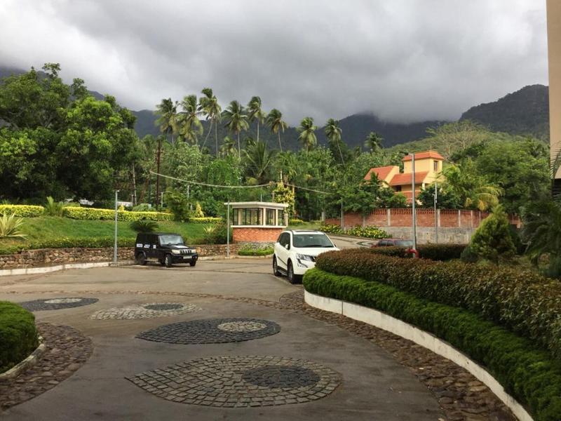 5 Falls Resort