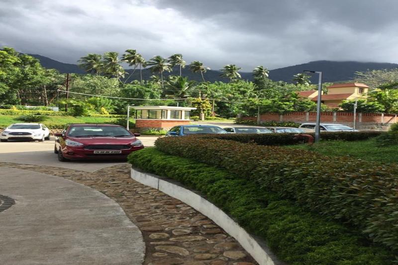 5 Falls Resort
