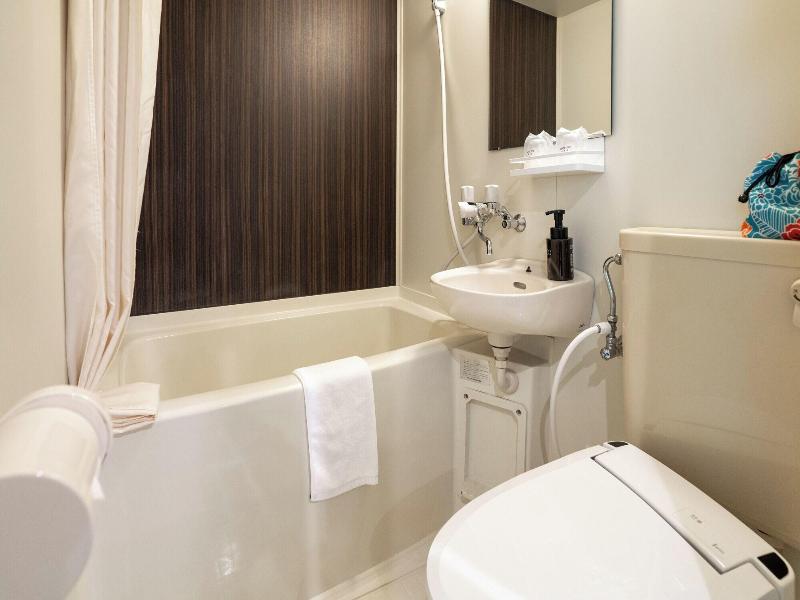 Onsen Guesthouse Tsutaya Hostel image
