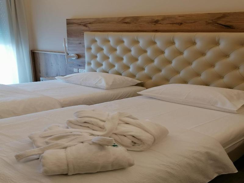 Golf Hotel Ca' Degli Ulivi image