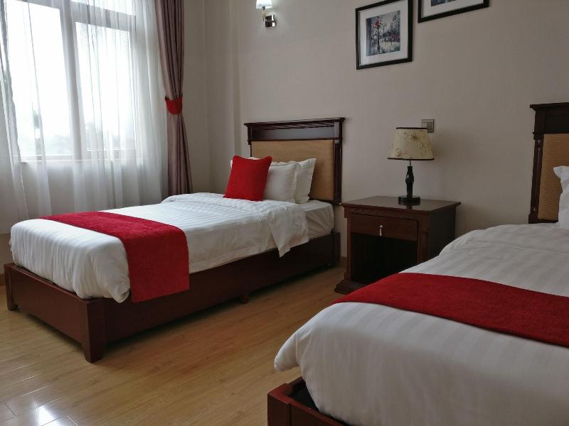 Fenesi Gardens Apartments image
