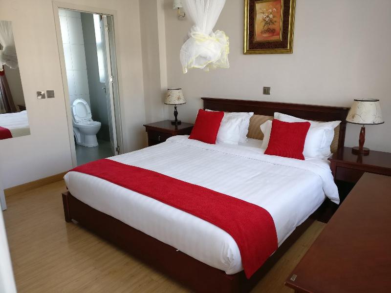 Fenesi Gardens Apartments image
