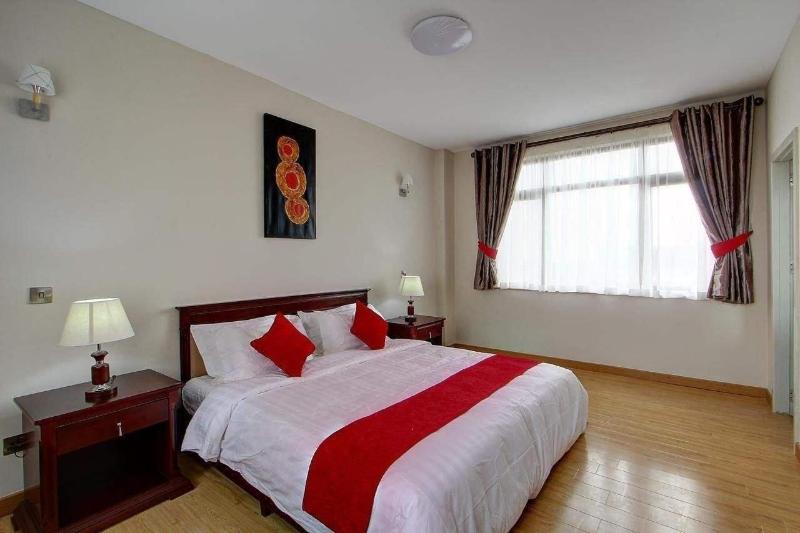 Fenesi Gardens Apartments image