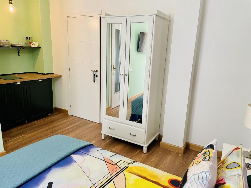 Contemax Arthotel image