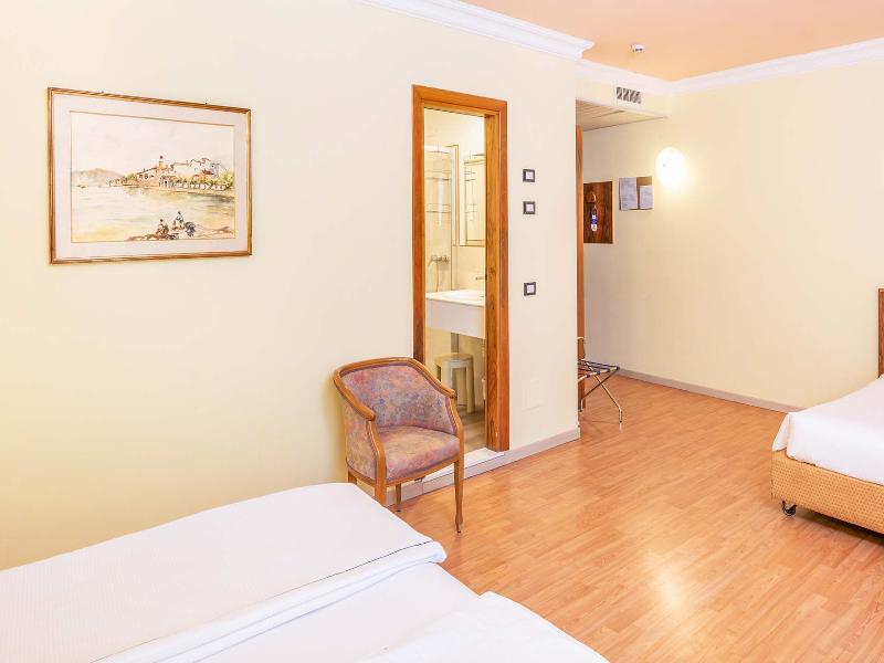 Park Hotel Jolanda image