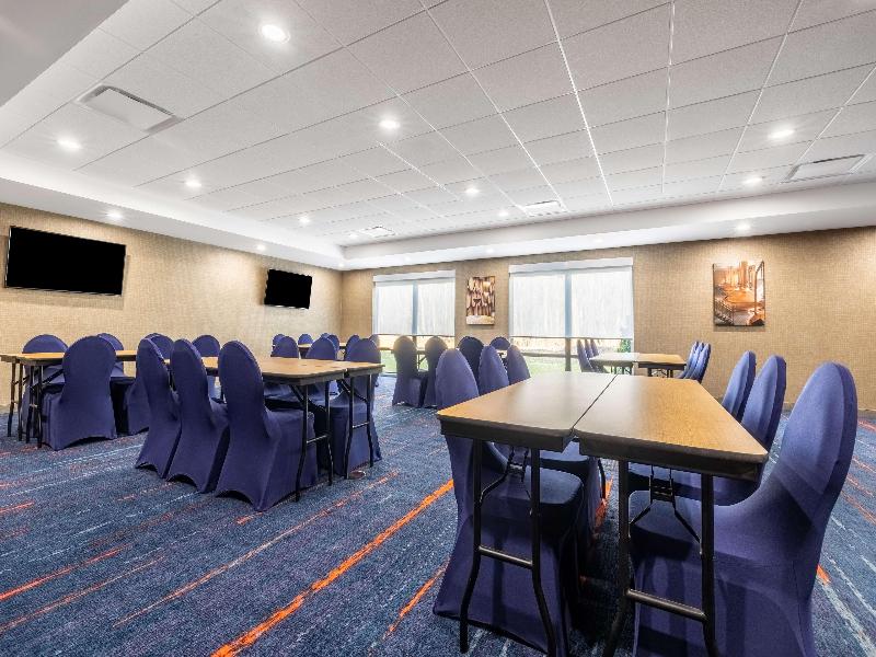 Hampton Inn And Suites Benton Harbor image