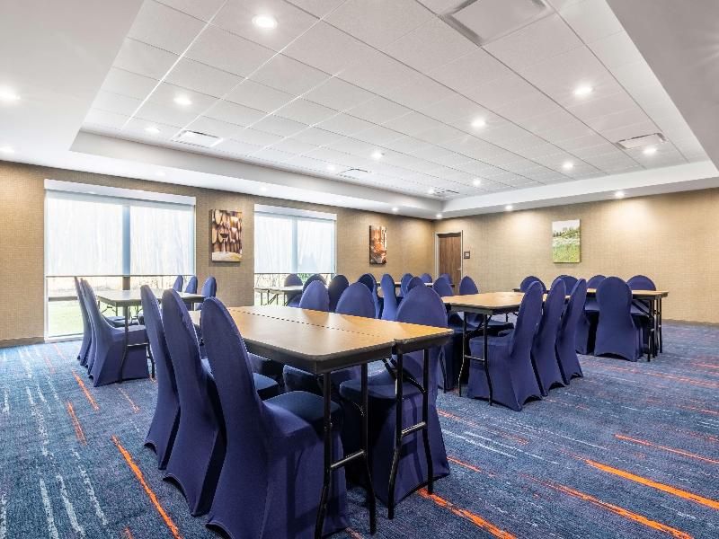 Hampton Inn And Suites Benton Harbor image