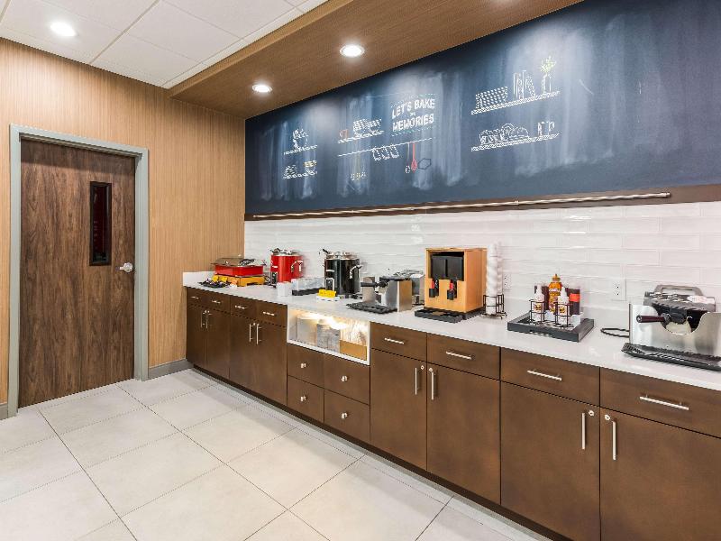 Hampton Inn And Suites Benton Harbor image