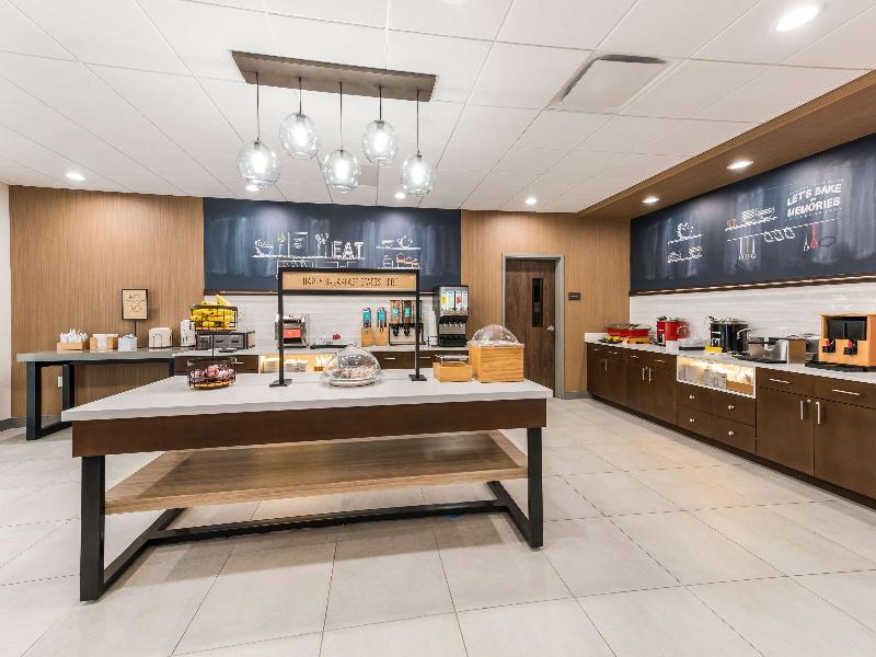Hampton Inn And Suites Benton Harbor image