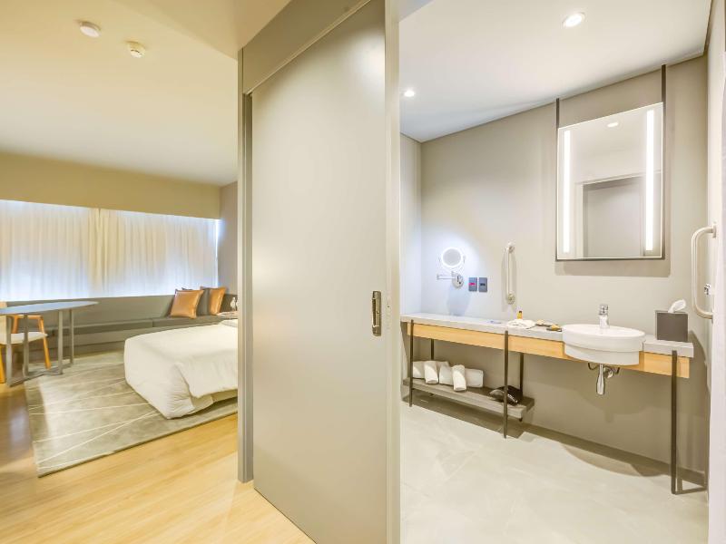 Doubletree By Hilton Porto Alegre image