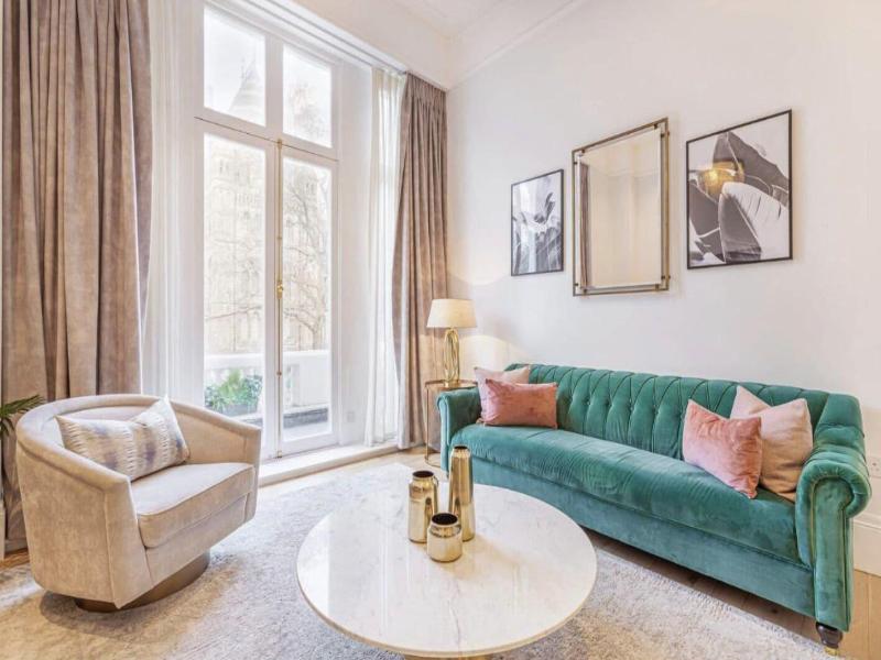 Elysian House Kensington Serviced Apts image