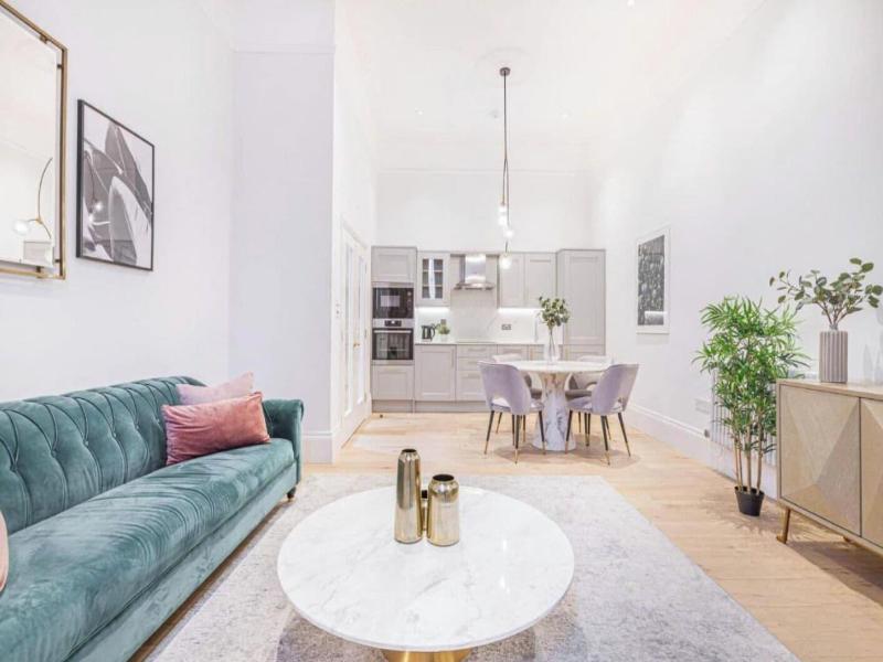 Elysian House Kensington Serviced Apts image