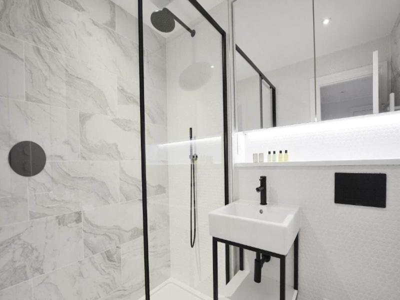 Elysian House Kensington Serviced Apts image