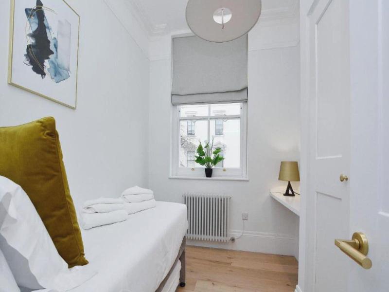 Elysian House Kensington Serviced Apts image