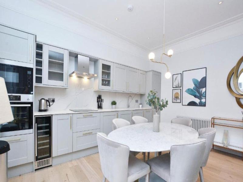 Elysian House Kensington Serviced Apts image