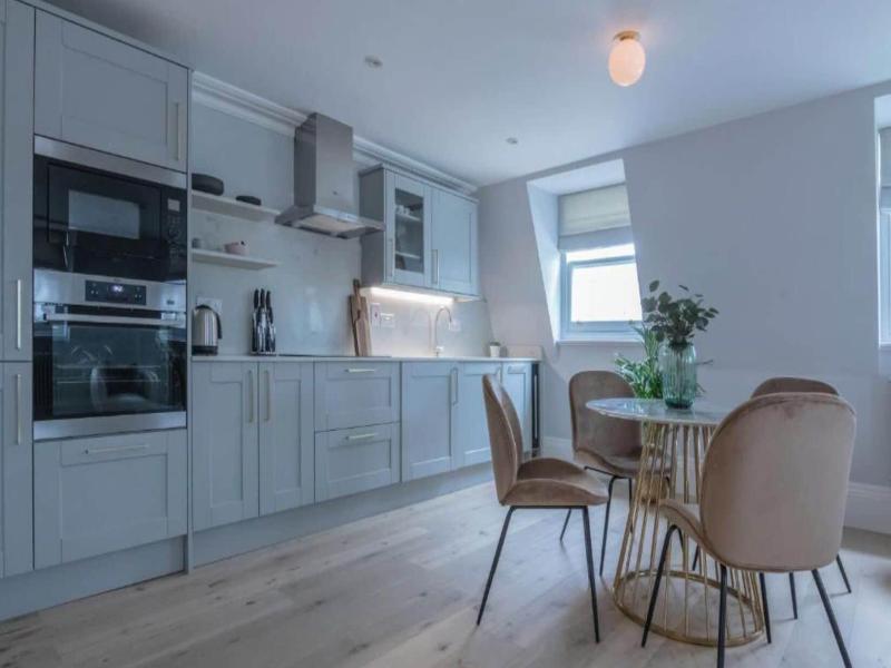 Elysian House Kensington Serviced Apts image