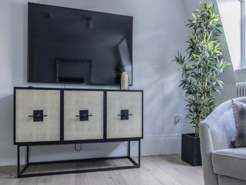 Elysian House Kensington Serviced Apts image