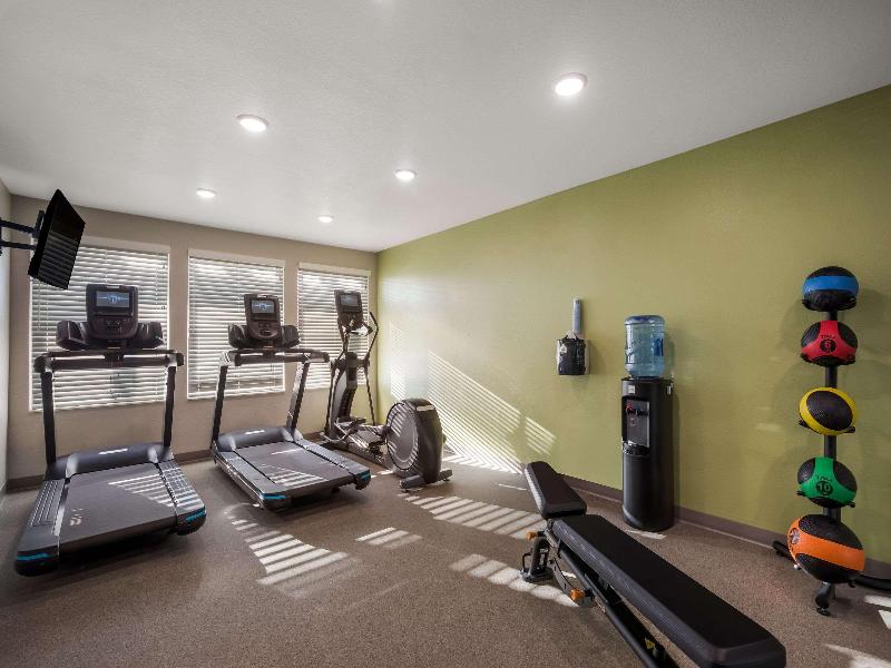 Woodspring Suites Milwaukee Menomonee Falls image
