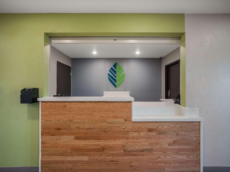 Woodspring Suites Milwaukee Menomonee Falls image