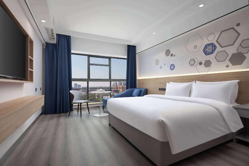 Microtel By Wyndham Kunming Guandu image
