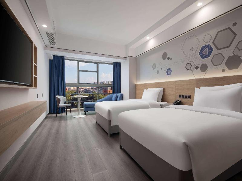 Microtel By Wyndham Kunming Guandu image