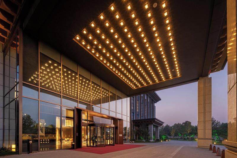 DoubleTree by Hilton Kaifeng image