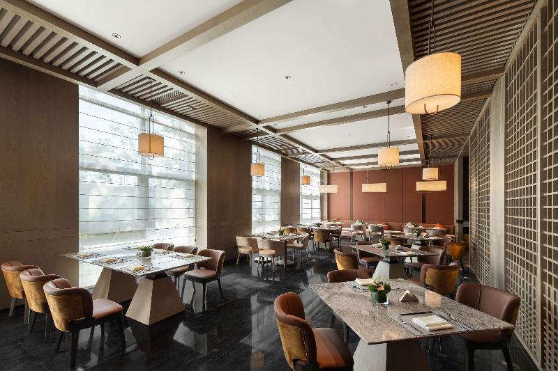 DoubleTree by Hilton Kaifeng image