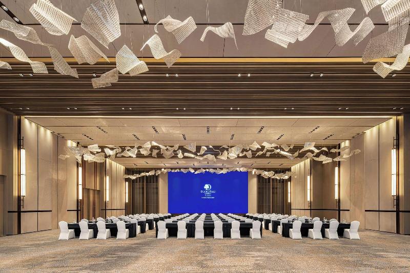 DoubleTree by Hilton Kaifeng image
