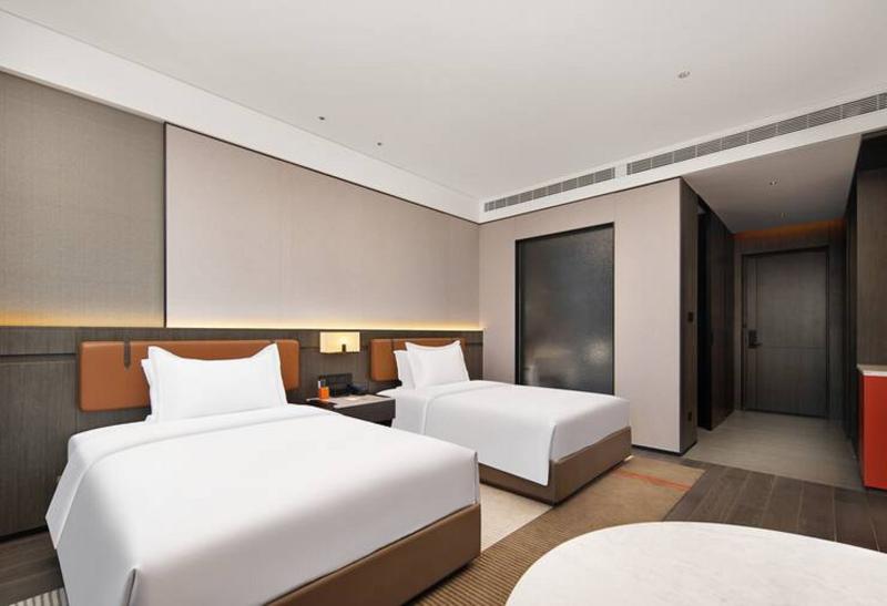 DoubleTree by Hilton Kaifeng image
