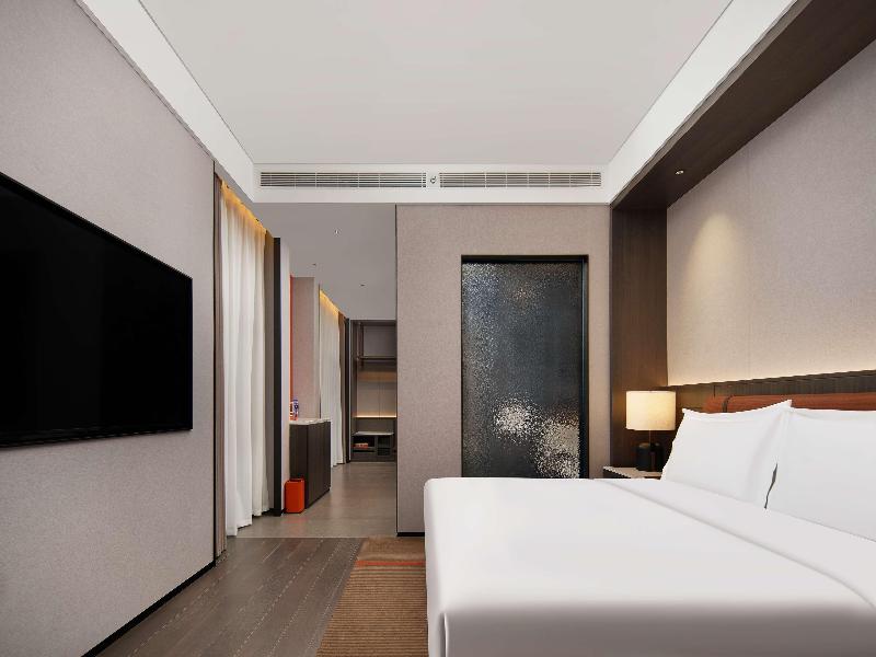 DoubleTree by Hilton Kaifeng image