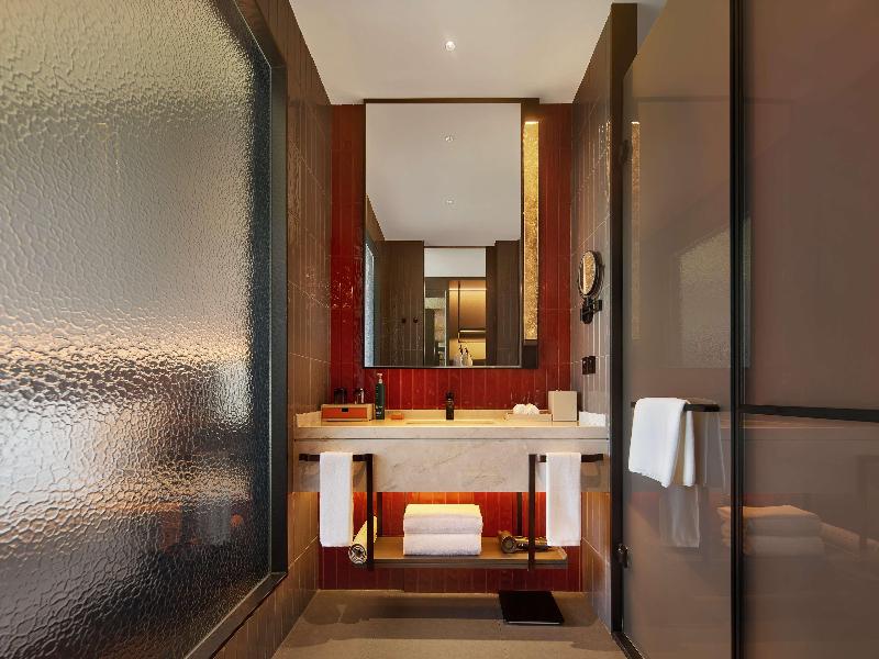 DoubleTree by Hilton Kaifeng image