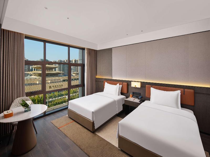 DoubleTree by Hilton Kaifeng image