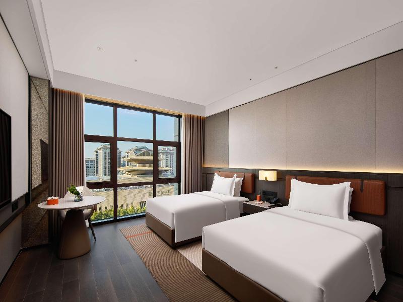DoubleTree by Hilton Kaifeng image