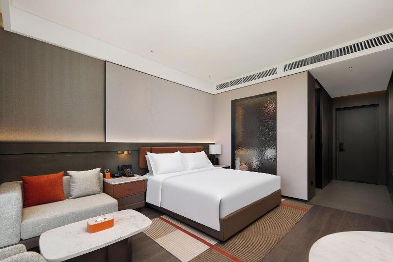 DoubleTree by Hilton Kaifeng image