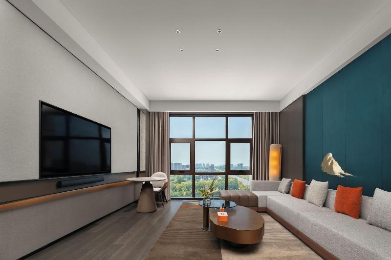 DoubleTree by Hilton Kaifeng image