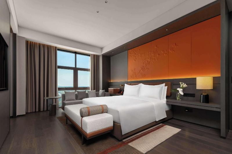 DoubleTree by Hilton Kaifeng image