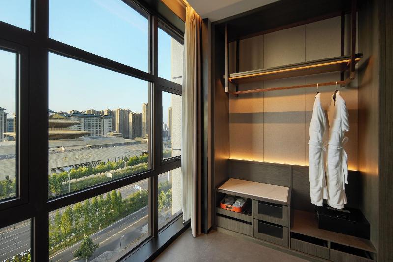 DoubleTree by Hilton Kaifeng image